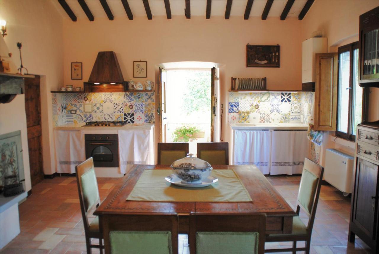 B&B Ponte La Pietra Gubbio Exterior photo