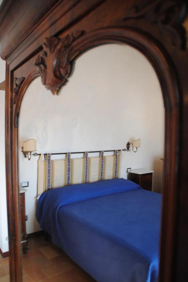 B&B Ponte La Pietra Gubbio Exterior photo